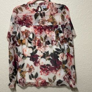 Worthington Women's Floral Blouse. Light And Flowy. Really Pretty. NWT. Size M.